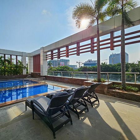 Novotel Chennai Sipcot 外观 照片 Rooftop pool