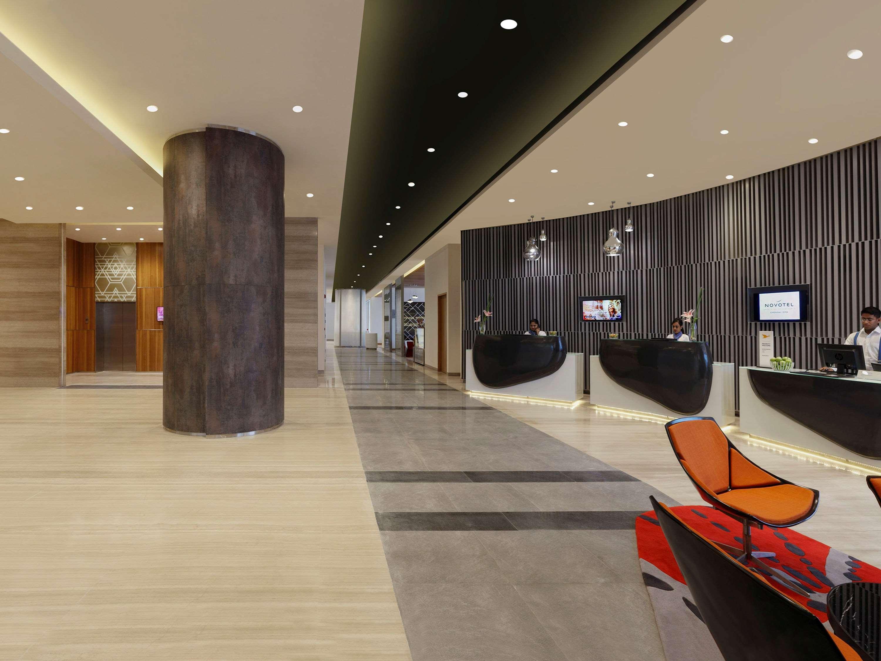 Novotel Chennai Sipcot 外观 照片 The lobby of the hotel