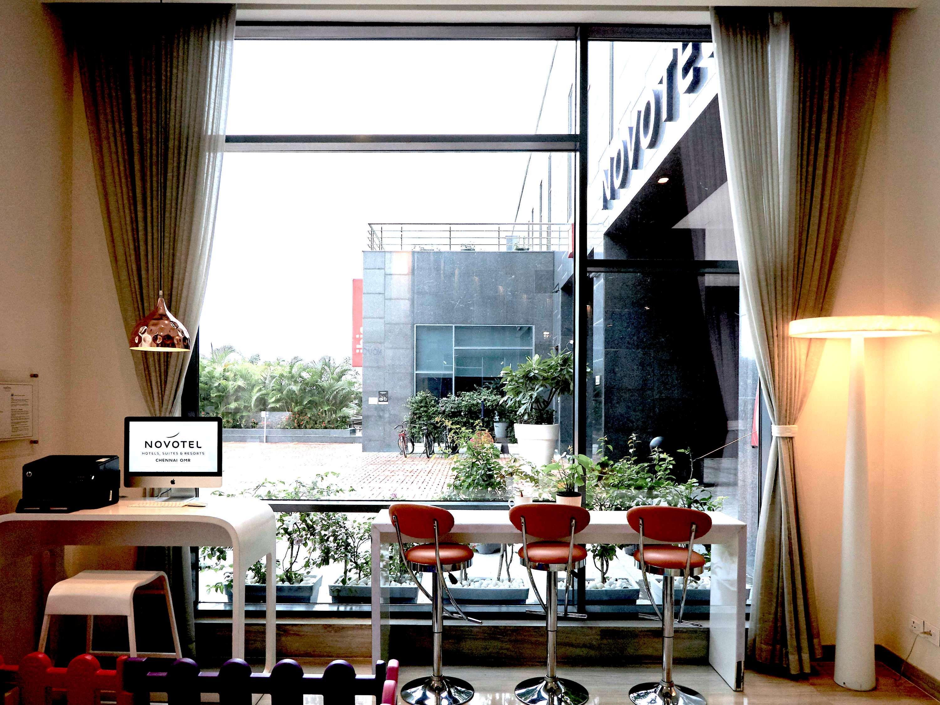 Novotel Chennai Sipcot 外观 照片 Business Center
