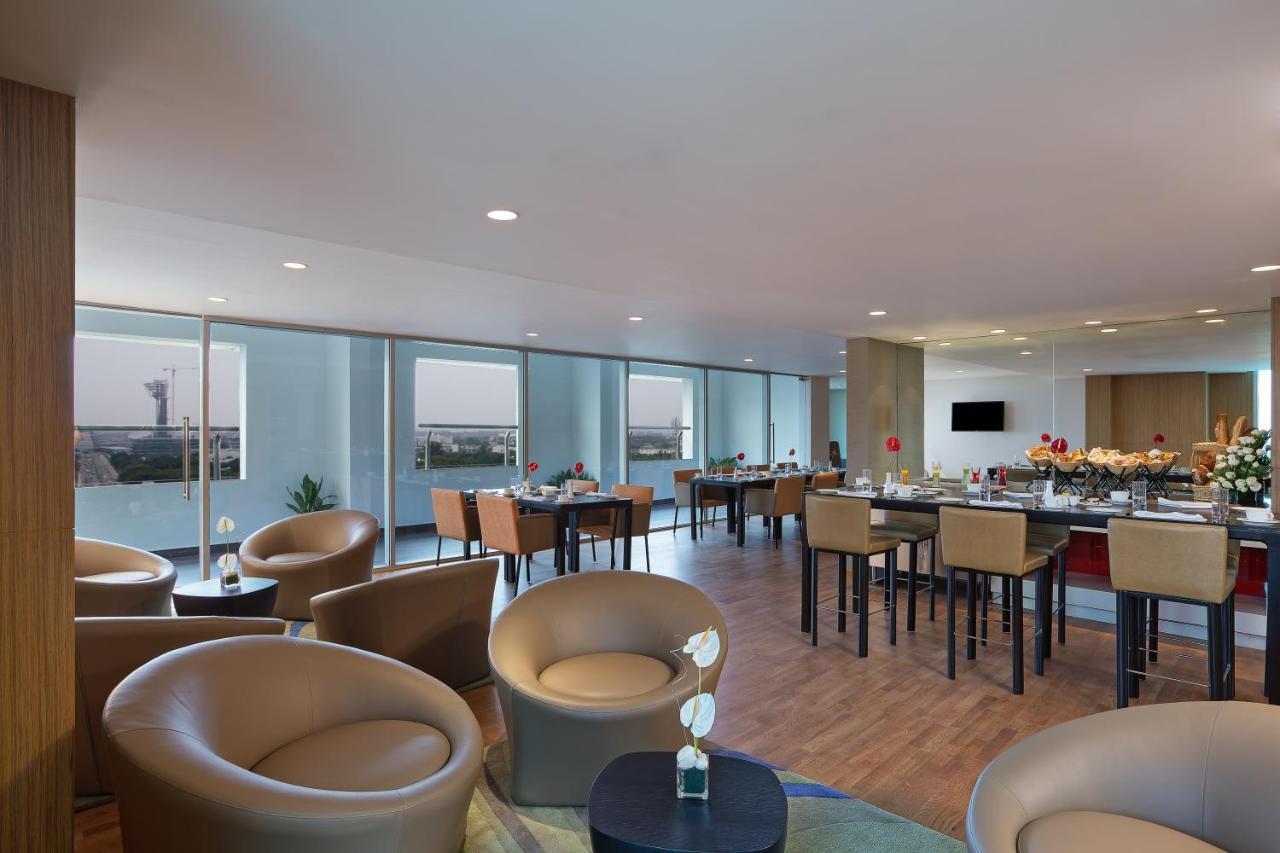 Novotel Chennai Sipcot 外观 照片 The lounge at the airport